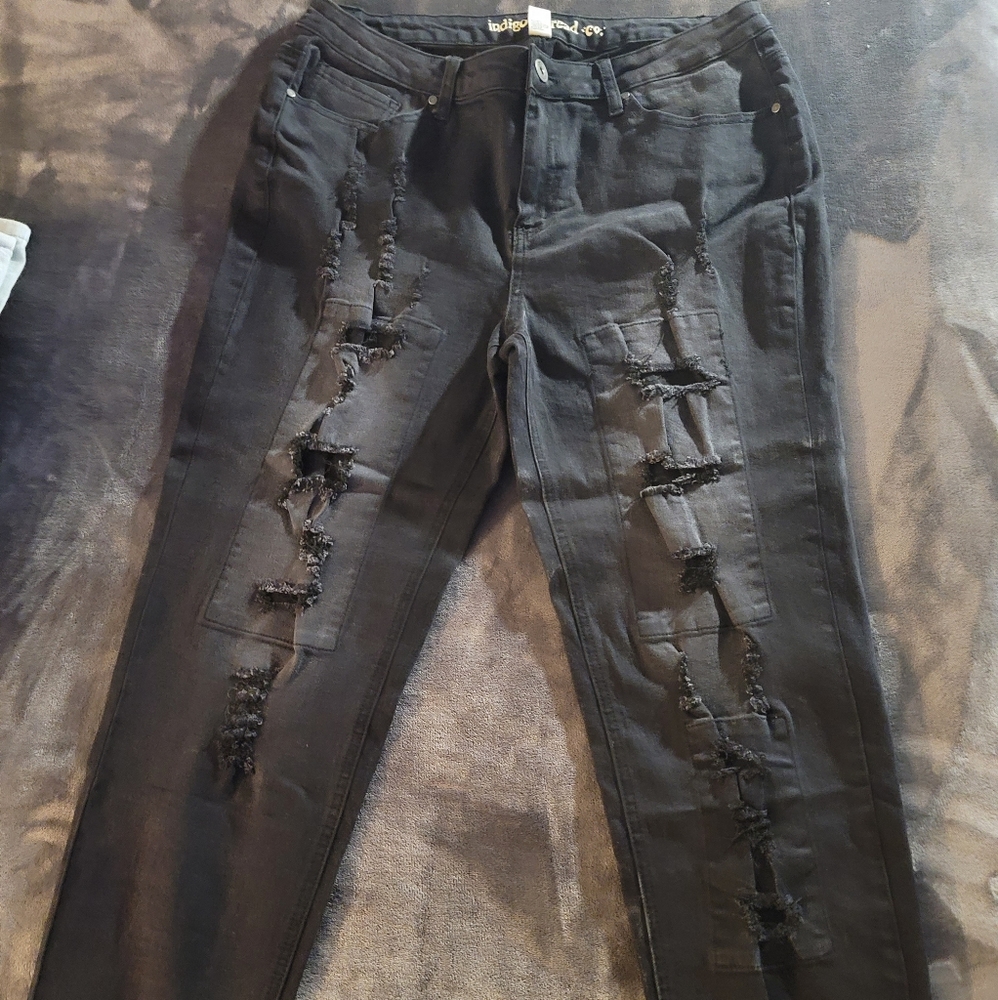 Black Distressed Jeans